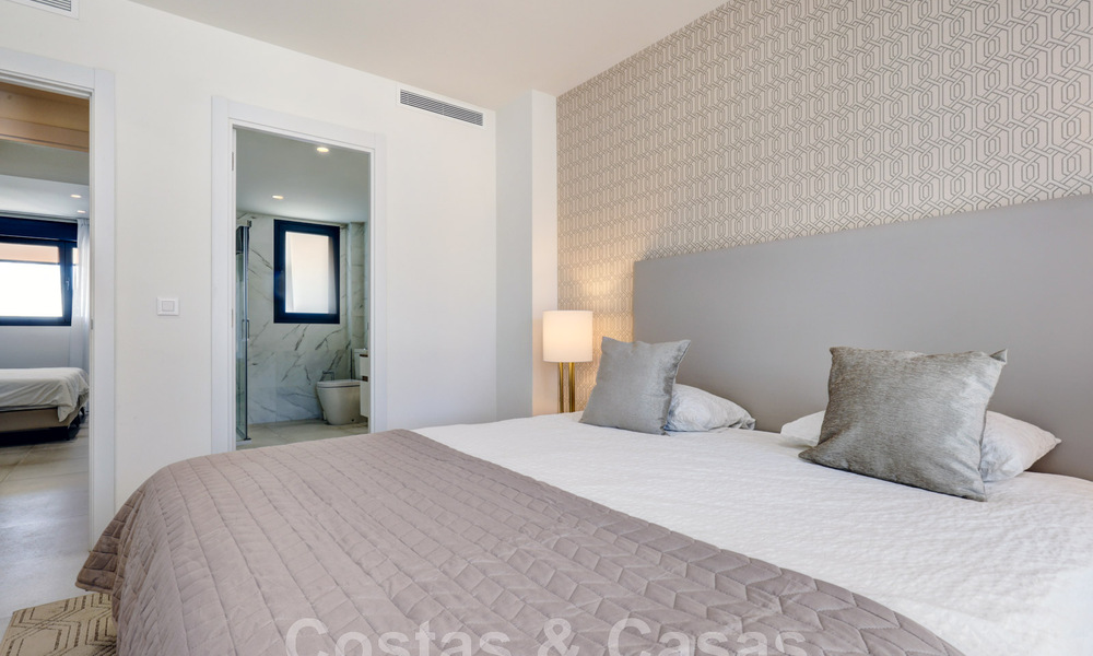 Appartement moderne de 3 chambres, prêt à être emménagé, à louer dans un complexe de golf sur le nouveau Golden Mile, entre Marbella et Estepona 45565