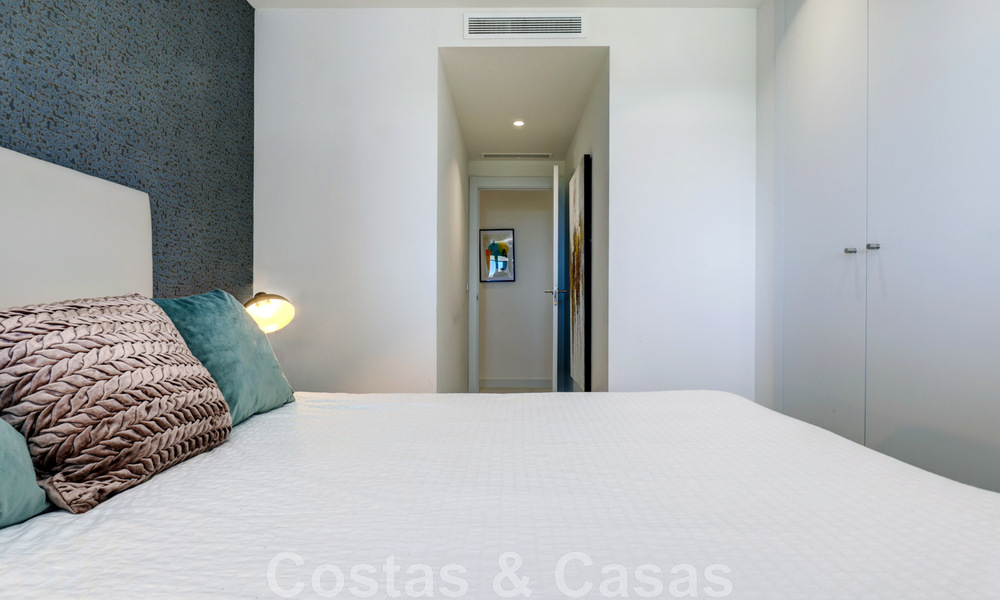 Appartement moderne de 3 chambres, prêt à être emménagé, à louer dans un complexe de golf sur le nouveau Golden Mile, entre Marbella et Estepona 45576