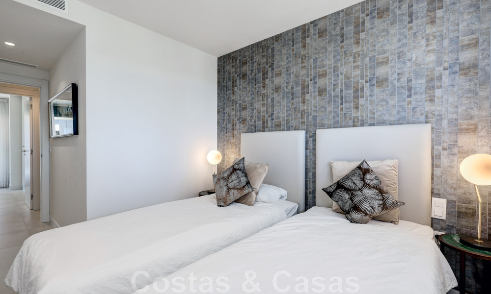 Appartement moderne de 3 chambres, prêt à être emménagé, à louer dans un complexe de golf sur le nouveau Golden Mile, entre Marbella et Estepona 45581