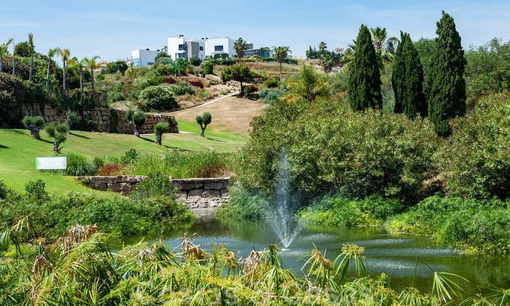 Appartement moderne de 3 chambres, prêt à être emménagé, à louer dans un complexe de golf sur le nouveau Golden Mile, entre Marbella et Estepona 45599