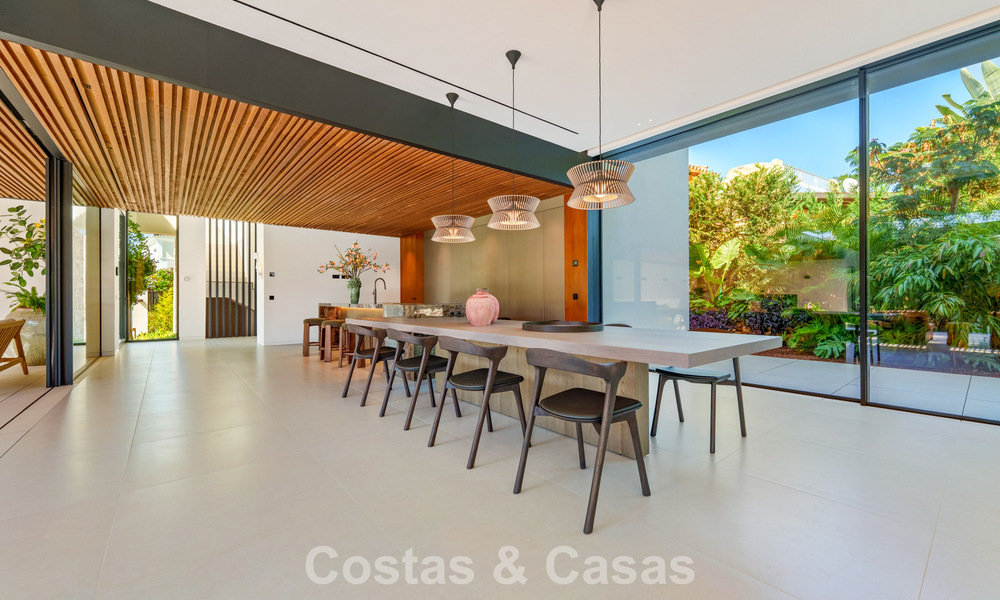 Villa design d'avant-garde à vendre avec de nombreuses commodités de luxe à Nueva Andalucia, Marbella 786082