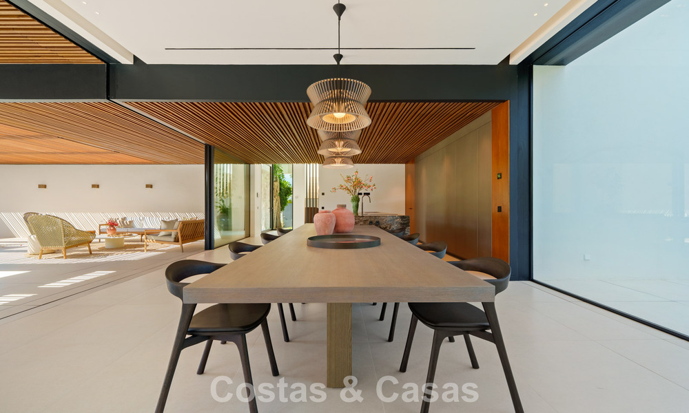 Villa design d'avant-garde à vendre avec de nombreuses commodités de luxe à Nueva Andalucia, Marbella 786083
