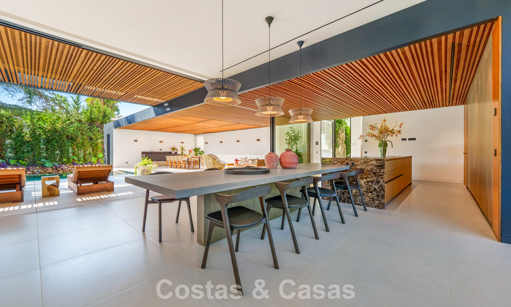 Villa design d'avant-garde à vendre avec de nombreuses commodités de luxe à Nueva Andalucia, Marbella 786084