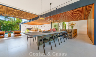 Villa design d'avant-garde à vendre avec de nombreuses commodités de luxe à Nueva Andalucia, Marbella 786084 