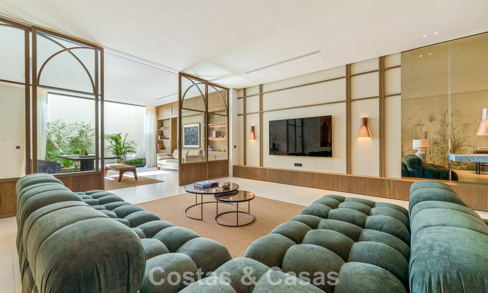Villa design d'avant-garde à vendre avec de nombreuses commodités de luxe à Nueva Andalucia, Marbella 786103