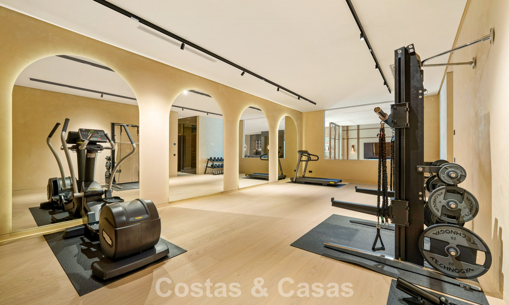 Villa design d'avant-garde à vendre avec de nombreuses commodités de luxe à Nueva Andalucia, Marbella 786108