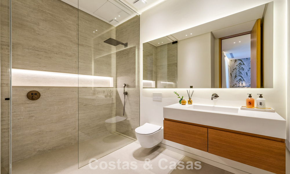 Villa design d'avant-garde à vendre avec de nombreuses commodités de luxe à Nueva Andalucia, Marbella 786114