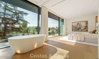 Villa design d'avant-garde à vendre avec de nombreuses commodités de luxe à Nueva Andalucia, Marbella 786123 