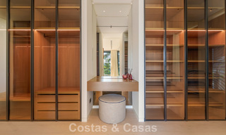 Villa design d'avant-garde à vendre avec de nombreuses commodités de luxe à Nueva Andalucia, Marbella 786124 