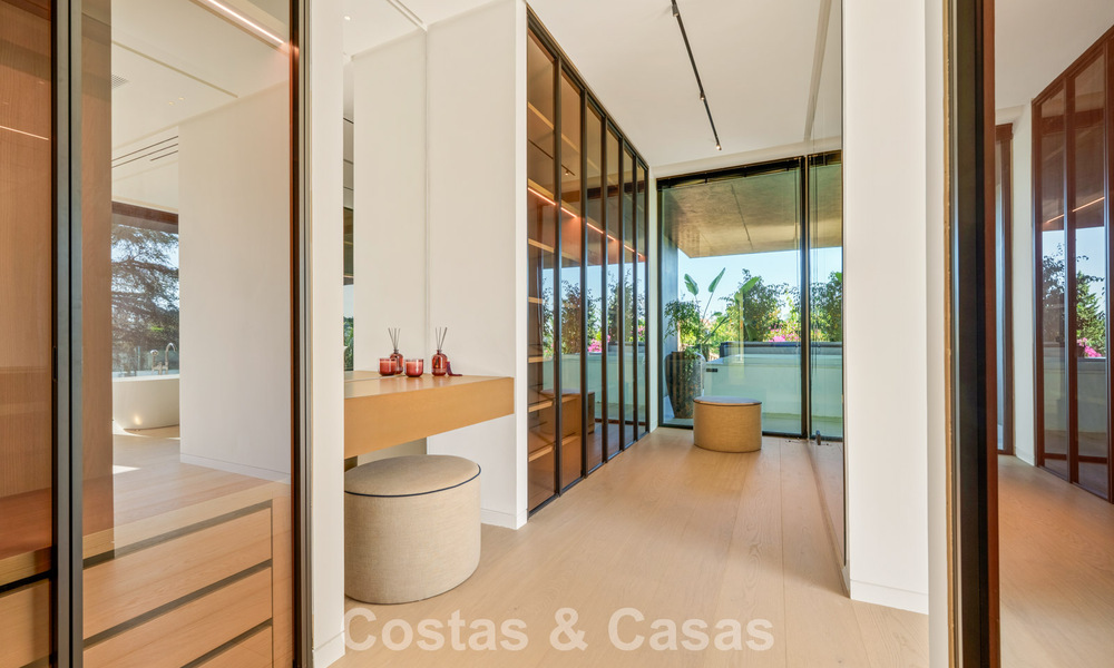 Villa design d'avant-garde à vendre avec de nombreuses commodités de luxe à Nueva Andalucia, Marbella 786126