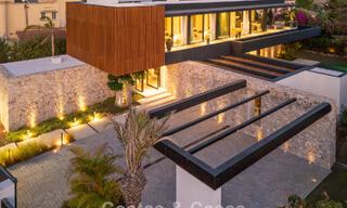 Villa design d'avant-garde à vendre avec de nombreuses commodités de luxe à Nueva Andalucia, Marbella 786136 