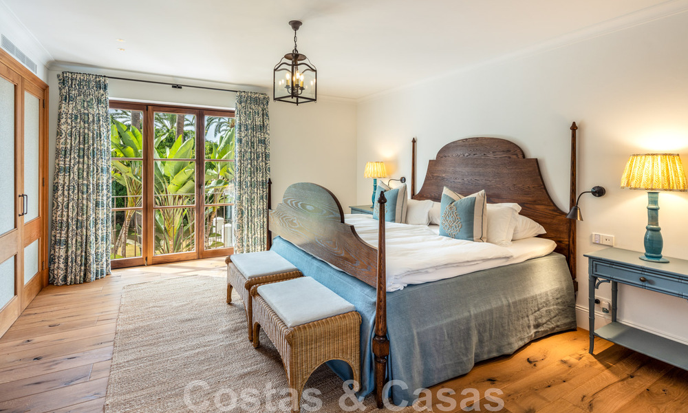 Villa de style boutique à vendre, à deux pas de la plage, sur la très convoitée Golden Mile de Marbella 45714