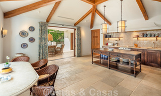 Villa de style boutique à vendre, à deux pas de la plage, sur la très convoitée Golden Mile de Marbella 45720 