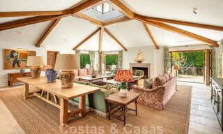 Villa de style boutique à vendre, à deux pas de la plage, sur la très convoitée Golden Mile de Marbella 45730 