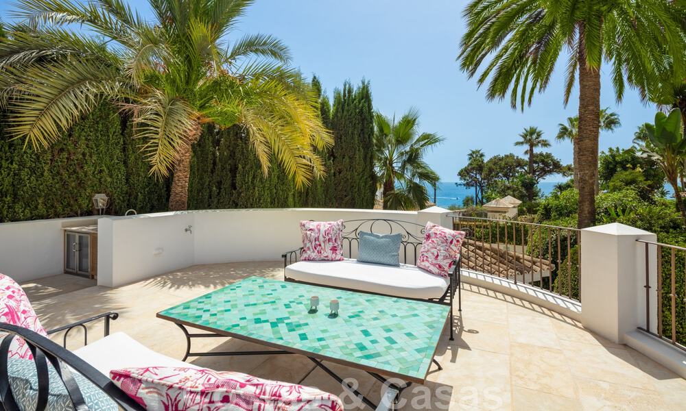 Villa de style boutique à vendre, à deux pas de la plage, sur la très convoitée Golden Mile de Marbella 45734