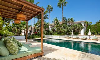 Villa de style boutique à vendre, à deux pas de la plage, sur la très convoitée Golden Mile de Marbella 45735 