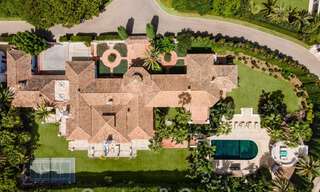 Villa de style boutique à vendre, à deux pas de la plage, sur la très convoitée Golden Mile de Marbella 45737 