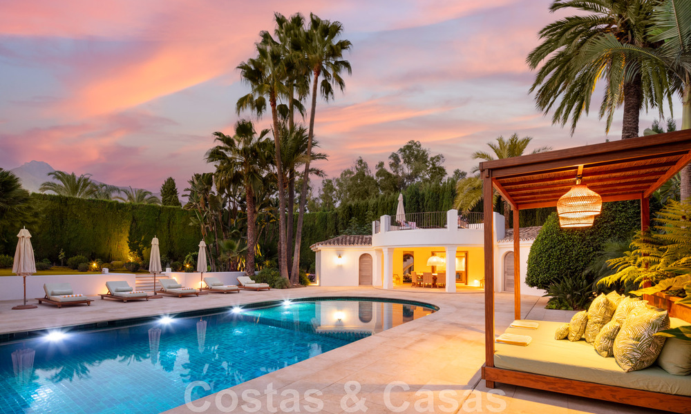 Villa de style boutique à vendre, à deux pas de la plage, sur la très convoitée Golden Mile de Marbella 45750