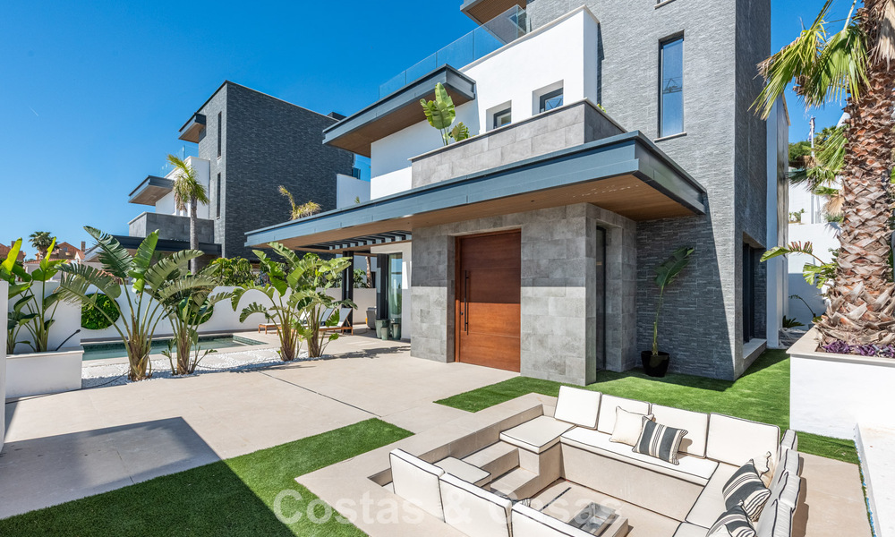 Villas élégantes et modernes de nouvelle construction à vendre avec vue panoramique à proximité du terrain de golf dans la vallée de Mijas, sur la Costa del Sol 797836