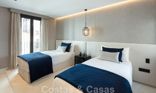 Appartement de luxe moderne et rénové à vendre, en première ligne de la marina emblématique de Puerto Banus, Marbella 46273 