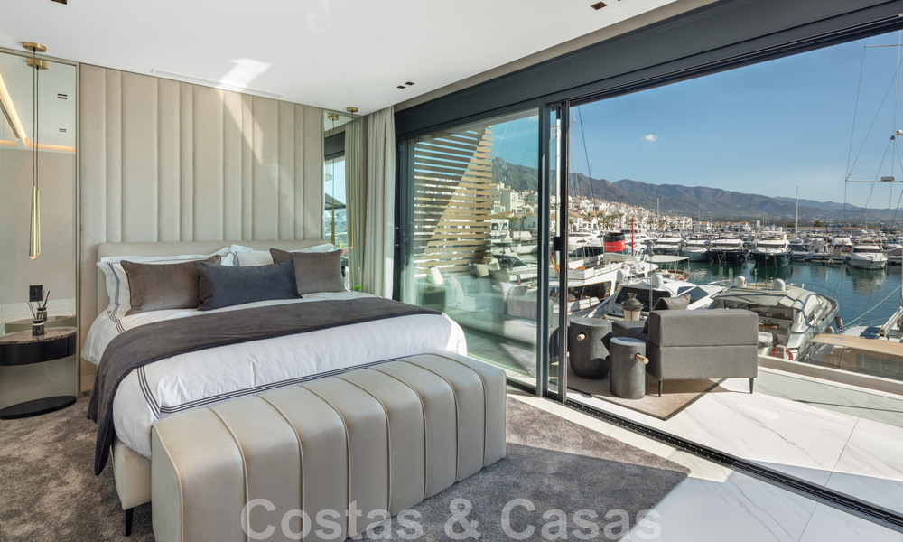 Appartement de luxe moderne et rénové à vendre, en première ligne de la marina emblématique de Puerto Banus, Marbella 46277