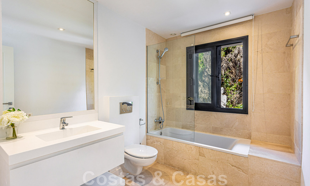 Vente d'une villa de luxe contemporaine prête à être emménagée, à distance de marche de Puerto Banus et de la plage de San Pedro, Marbella 46221