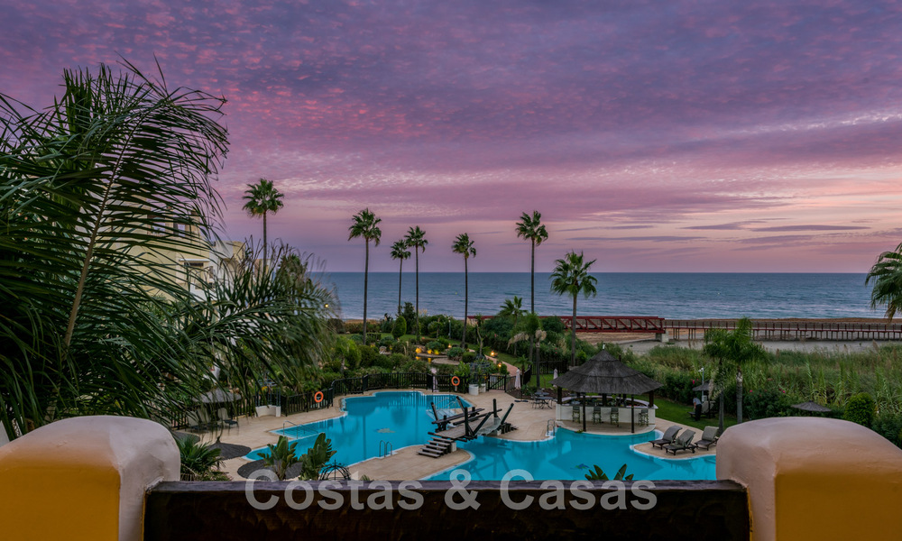 Appartement prêt à emménager, récemment rénové, à vendre dans un complexe de plage, avec vue sur la mer, sur le New Golden Mile, Estepona 46729