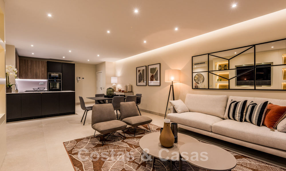 Appartement prêt à emménager, récemment rénové, à vendre dans un complexe de plage, avec vue sur la mer, sur le New Golden Mile, Estepona 46731