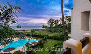 Appartement prêt à emménager, récemment rénové, à vendre dans un complexe de plage, avec vue sur la mer, sur le New Golden Mile, Estepona 46740 