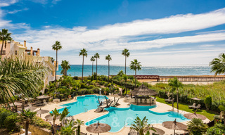 Appartement prêt à emménager, récemment rénové, à vendre dans un complexe de plage, avec vue sur la mer, sur le New Golden Mile, Estepona 46753 