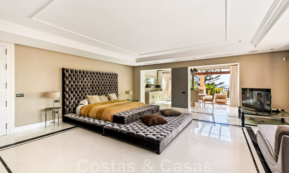 Spacieux duplex, appartement au rez-de-chaussée dans un complexe en bord de mer, à quelques minutes de marche de Puerto Banus, Marbella 46755