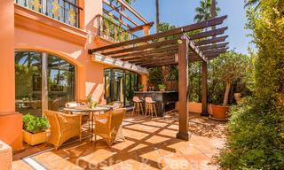 Spacieux duplex, appartement au rez-de-chaussée dans un complexe en bord de mer, à quelques minutes de marche de Puerto Banus, Marbella 46757 