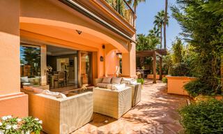 Spacieux duplex, appartement au rez-de-chaussée dans un complexe en bord de mer, à quelques minutes de marche de Puerto Banus, Marbella 46764 