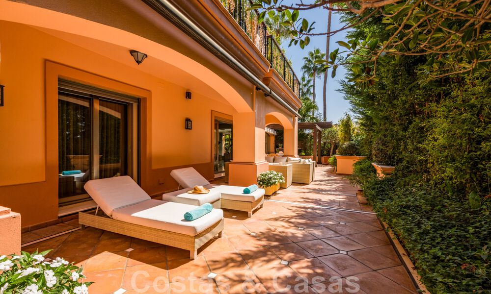 Spacieux duplex, appartement au rez-de-chaussée dans un complexe en bord de mer, à quelques minutes de marche de Puerto Banus, Marbella 46773