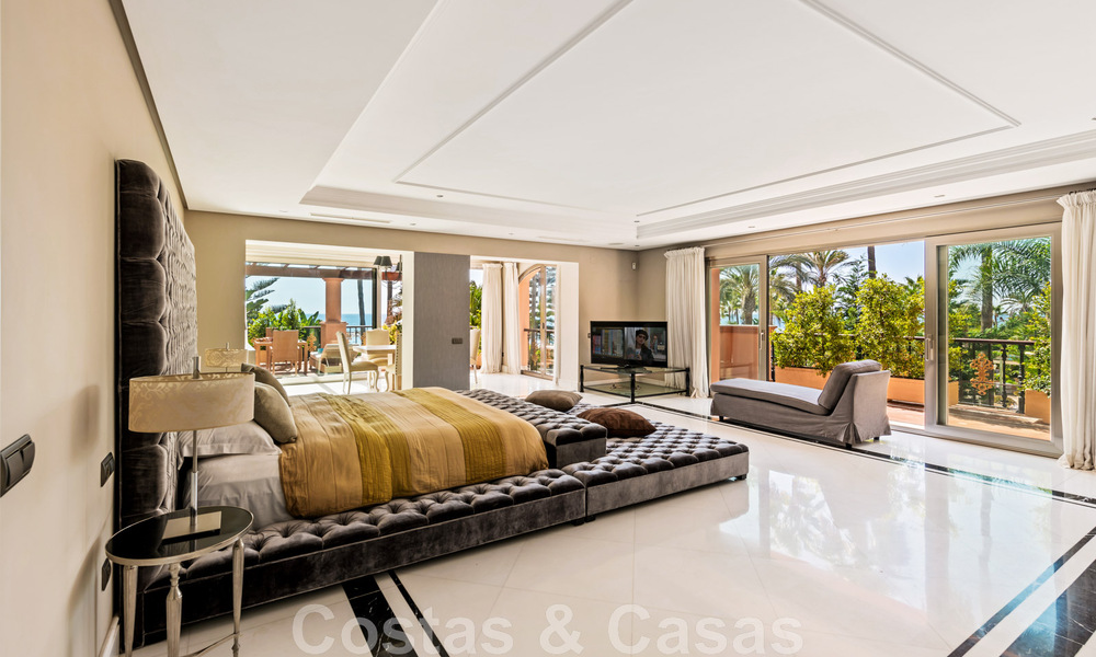 Spacieux duplex, appartement au rez-de-chaussée dans un complexe en bord de mer, à quelques minutes de marche de Puerto Banus, Marbella 46775