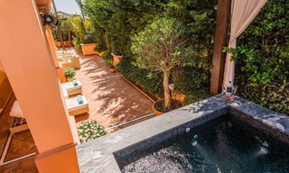 Spacieux duplex, appartement au rez-de-chaussée dans un complexe en bord de mer, à quelques minutes de marche de Puerto Banus, Marbella 46781 