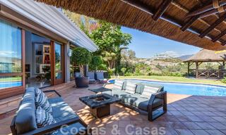 Villa de luxe méditerranéenne unique à vendre avec vue sur le terrain de golf dans un quartier résidentiel très convoité de La Quinta, Benahavis - Marbella 48465 