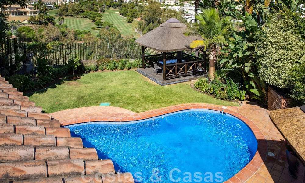 Villa de luxe méditerranéenne unique à vendre avec vue sur le terrain de golf dans un quartier résidentiel très convoité de La Quinta, Benahavis - Marbella 48491