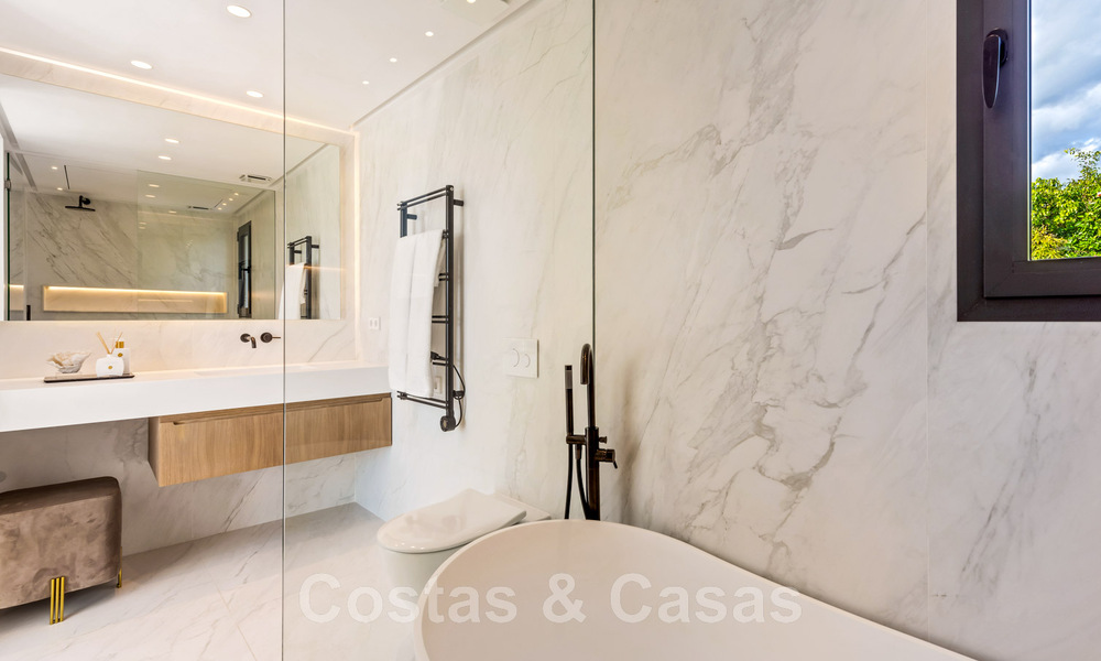 Vente d'une villa de luxe entourée de terrains de golf dans la vallée de Nueva Andalucia, Marbella 48744