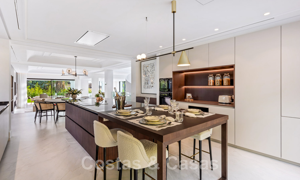 Vente d'une villa de luxe entourée de terrains de golf dans la vallée de Nueva Andalucia, Marbella 48750