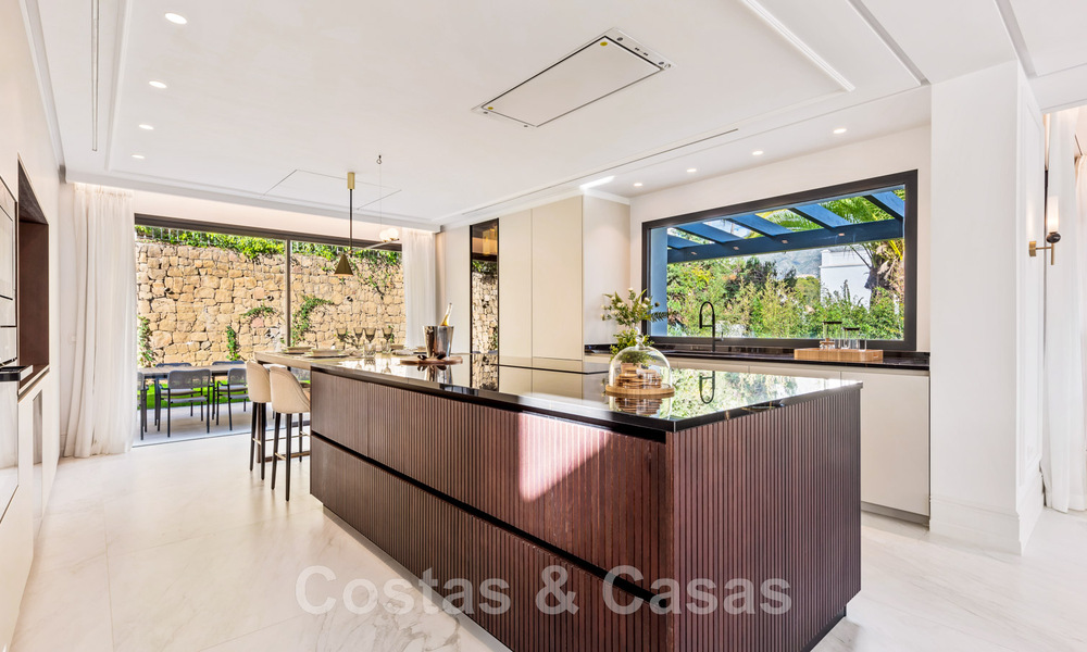 Vente d'une villa de luxe entourée de terrains de golf dans la vallée de Nueva Andalucia, Marbella 48753