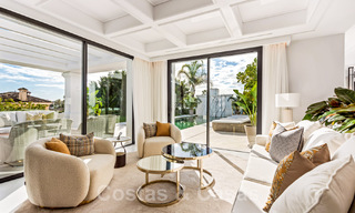 Vente d'une villa de luxe entourée de terrains de golf dans la vallée de Nueva Andalucia, Marbella 48760 