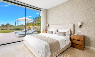 Villa moderne prête à être emménagée, à vendre avec vue sur la mer, dans un quartier de villas à la frontière de Mijas et de Marbella 46104 
