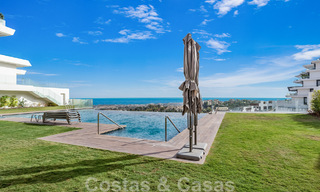 Appartement contemporain de 3 chambres à coucher, prêt à être emménagé, à vendre avec une vue imprenable sur la mer dans les collines de Benahavis - Marbella 46135 