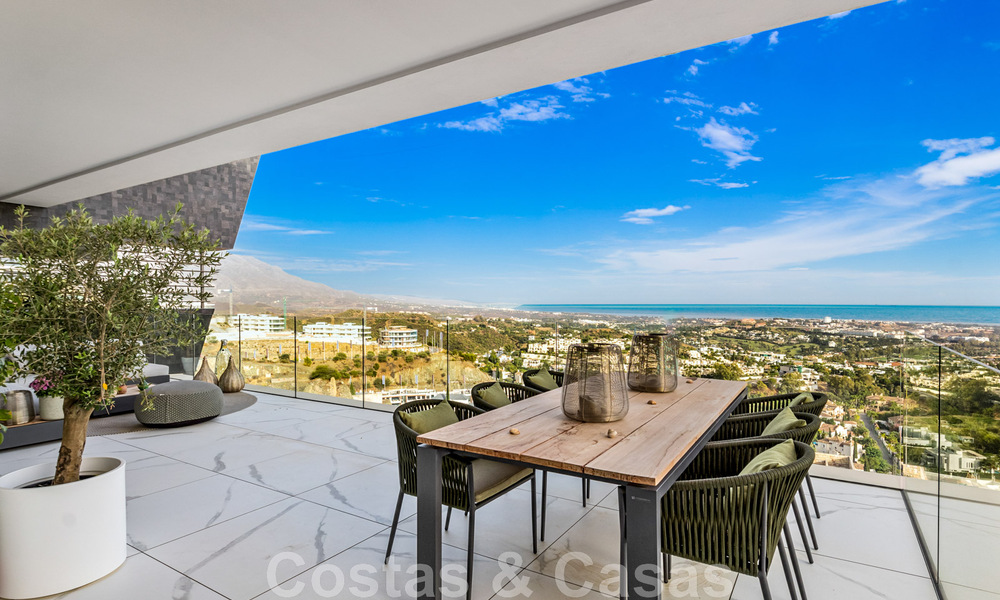 Appartement contemporain de 3 chambres à coucher, prêt à être emménagé, à vendre avec une vue imprenable sur la mer dans les collines de Benahavis - Marbella 46139