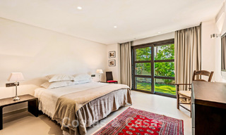 Villa traditionnelle espagnole de luxe à vendre, sur une deuxième ligne de golf dans un quartier résidentiel prestigieux de Nueva Andalucia, Marbella 46519 