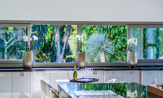Villa traditionnelle espagnole de luxe à vendre, sur une deuxième ligne de golf dans un quartier résidentiel prestigieux de Nueva Andalucia, Marbella 775936 