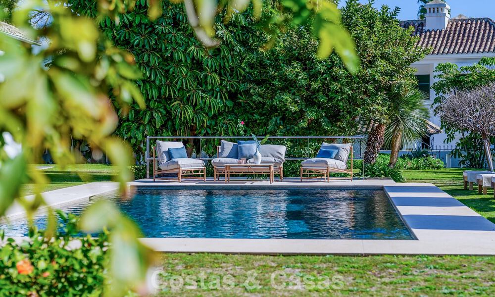 Villa traditionnelle espagnole de luxe à vendre, sur une deuxième ligne de golf dans un quartier résidentiel prestigieux de Nueva Andalucia, Marbella 775941