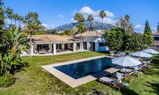 Villa traditionnelle espagnole de luxe à vendre, sur une deuxième ligne de golf dans un quartier résidentiel prestigieux de Nueva Andalucia, Marbella 775953 