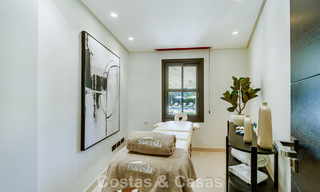 Villa traditionnelle espagnole de luxe à vendre, sur une deuxième ligne de golf dans un quartier résidentiel prestigieux de Nueva Andalucia, Marbella 775967 